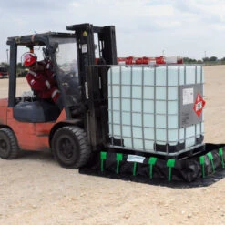 UltraTech 8209 - 6' X 6' Spill Containment Berm, Stake Wall Model -Wessco Shop 37bc06 3 1 6