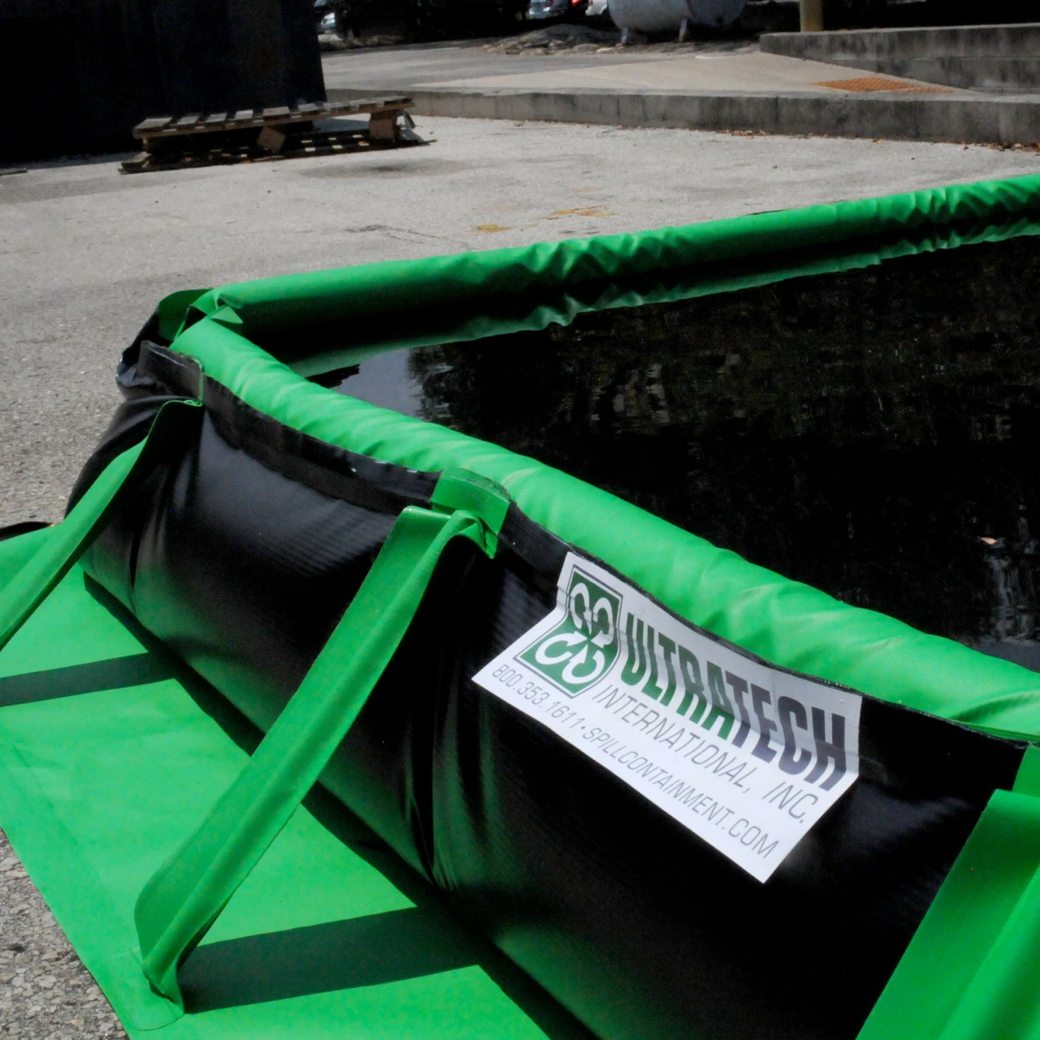 UltraTech 8717 - 15' X 20' Spill Containment Berm, Rapid Rise Model - Image 8