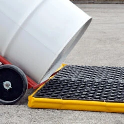 4-Drum Ultra-Spill Deck P4 Bladder System, Flexible Model® -Wessco Shop close up drum truck